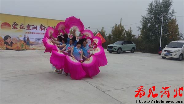 小张庄举办“爱在夕阳、新风传扬”文艺汇演,谱写乡风文明新篇章(图7) 小张庄举办“爱在夕阳、新风传扬”文艺汇演,谱写乡风文明新篇章(图7)