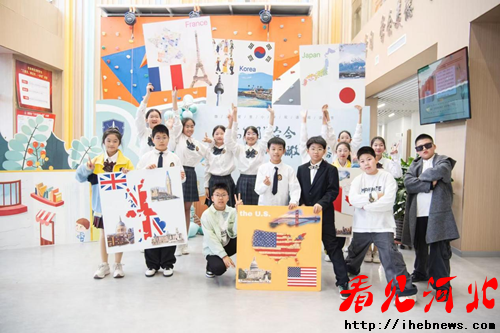 登高“阅”古今,双语“瞰”世界——雄东爱景小学双语阅读节圆满落幕(图4) 登高“阅”古今,双语“瞰”世界——雄东爱景小学双语阅读节圆满落幕(图4)